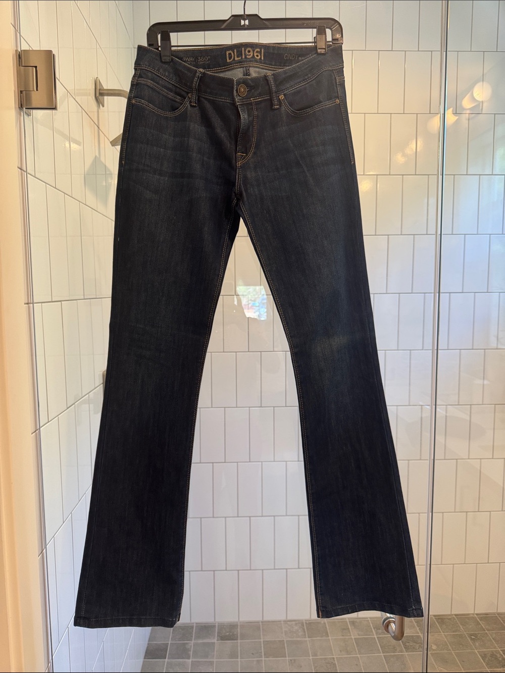DL1961 Women's Dark Indigo Cindy bootcut Jeans